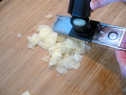 garlic slicer